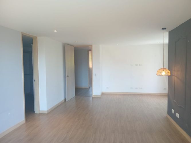 Apartamento de 3 alcobas en arriendo en El Poblado, Medellín, 220 m² · foto 11 de 19