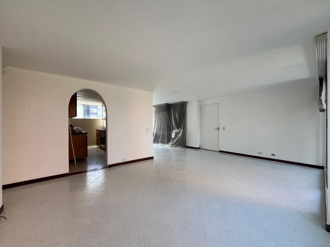 Apartamento de 3 alcobas en arriendo en El Poblado, Medellín, 108 m² · foto 2 de 16