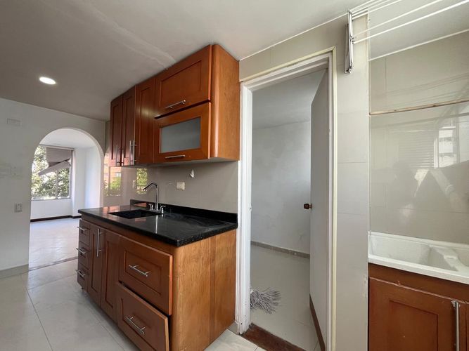 Apartamento de 3 alcobas en arriendo en El Poblado, Medellín, 108 m² · foto 6 de 16