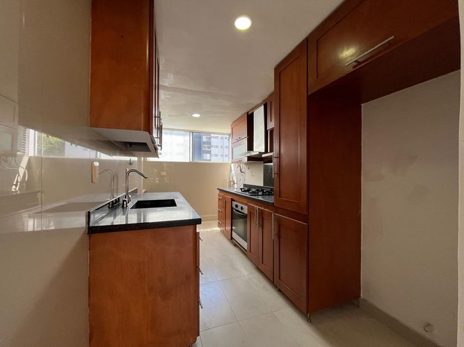 Apartamento de 3 alcobas en arriendo en El Poblado, Medellín, 108 m² · foto 8 de 16