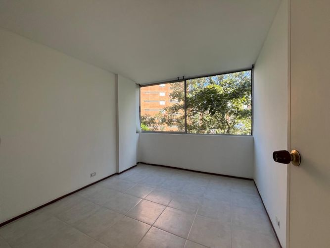 Apartamento de 3 alcobas en arriendo en El Poblado, Medellín, 108 m² · foto 10 de 16