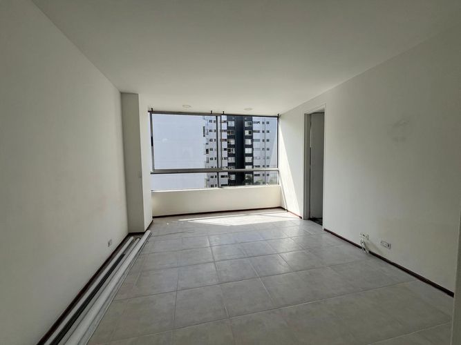 Apartamento de 3 alcobas en arriendo en El Poblado, Medellín, 108 m² · foto 11 de 16