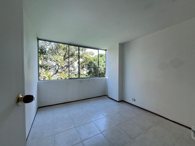 Apartamento de 3 alcobas en arriendo en El Poblado, Medellín, 108 m² · foto 12 de 16