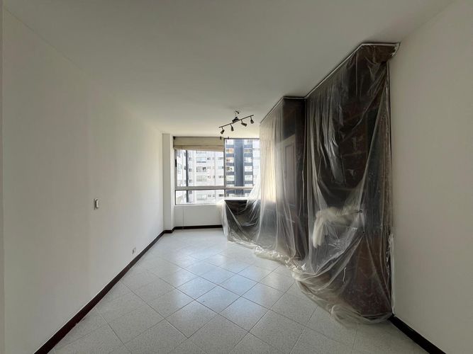 Apartamento de 3 alcobas en arriendo en El Poblado, Medellín, 108 m² · foto 14 de 16