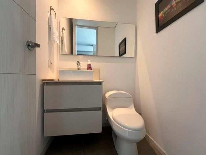Apartamento de 1 alcoba en arriendo en El Poblado, Medellín, 61 m² · foto 4 de 16