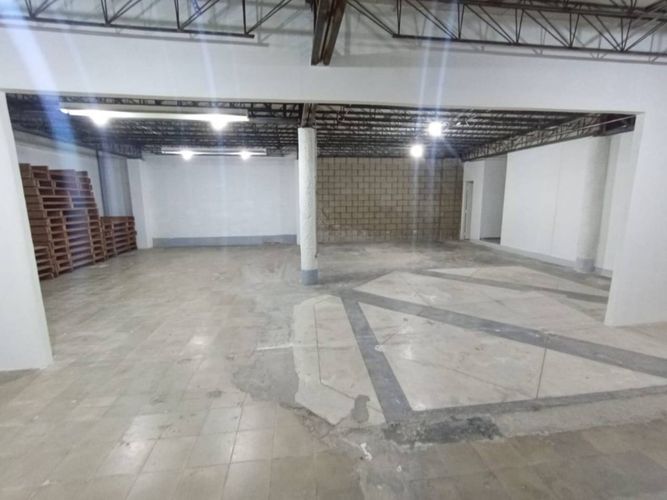 Bodega en arriendo en El Poblado, Medellín, 223 m² · foto 5 de 11