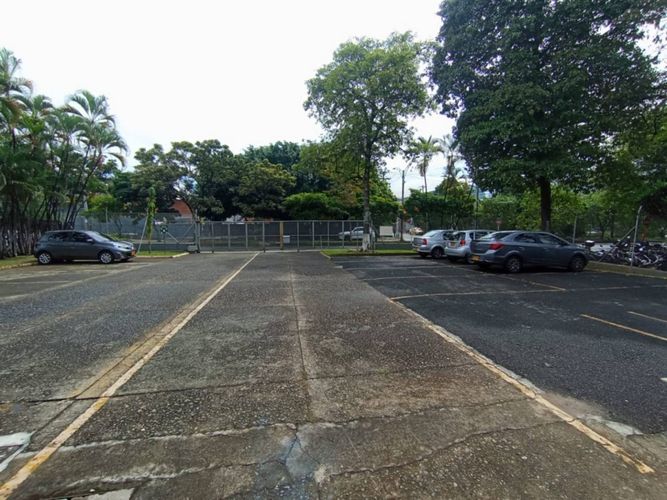 Bodega en arriendo en El Poblado, Medellín, 223 m² · foto 11 de 11