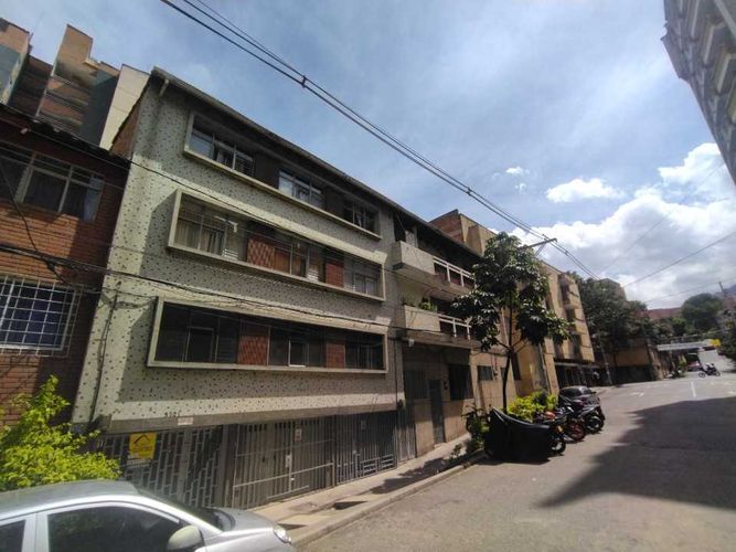 Edificio en venta en Boston, Medellín, 354 m² · foto 3 de 8