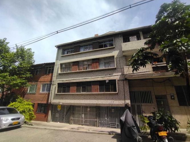 Edificio en venta en Boston, Medellín, 354 m² · foto 4 de 8
