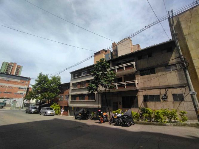 Edificio en venta en Boston, Medellín, 354 m² · foto 5 de 8