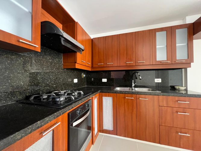 Apartamento de 3 alcobas en arriendo en Cumbres, Envigado, 96 m² · foto 6 de 19
