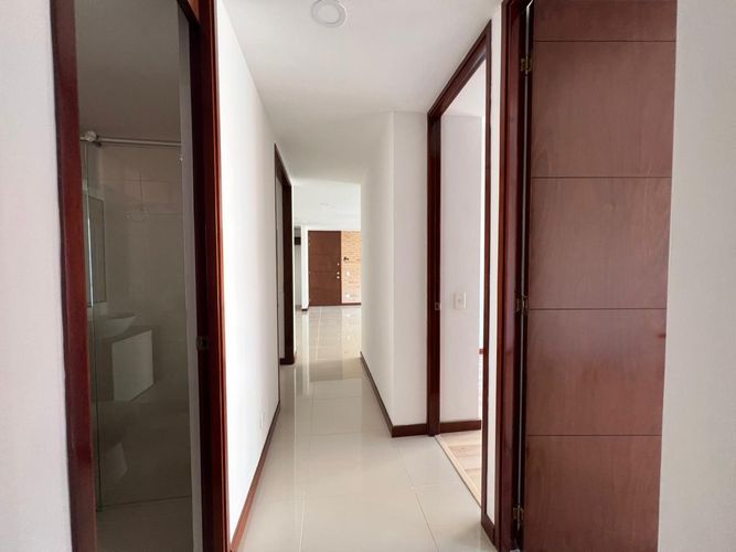 Apartamento de 3 alcobas en arriendo en Cumbres, Envigado, 96 m² · foto 13 de 19