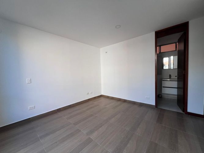 Apartamento de 3 alcobas en arriendo en Cumbres, Envigado, 96 m² · foto 14 de 19