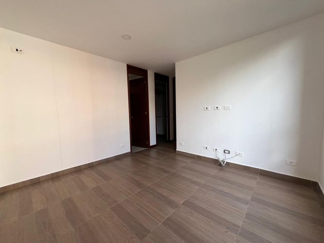 Apartamento de 3 alcobas en arriendo en Cumbres, Envigado, 96 m² · foto 15 de 19