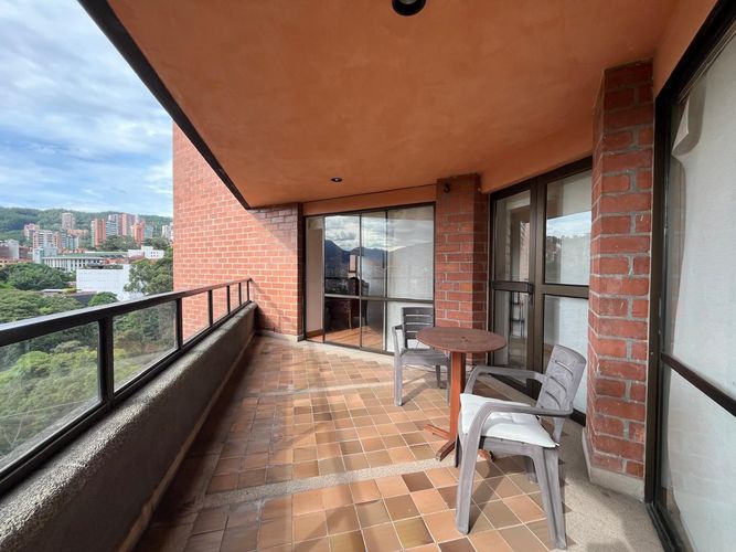 Apartamento de 3 alcobas en venta en El Poblado, Medellín, 159 m² · foto 16 de 18