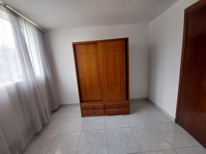 Casa de 8 alcobas en venta en Ospina Perez, Bogotá, 269 m² · foto 6 de 24
