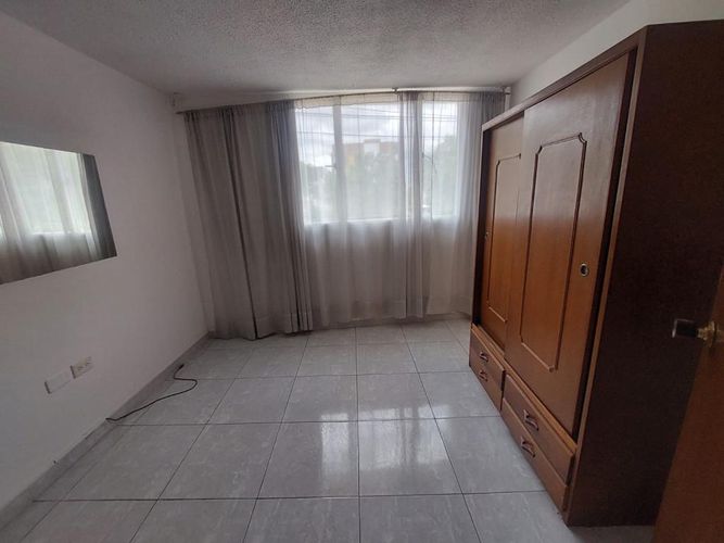 Casa de 8 alcobas en venta en Ospina Perez, Bogotá, 269 m² · foto 7 de 24