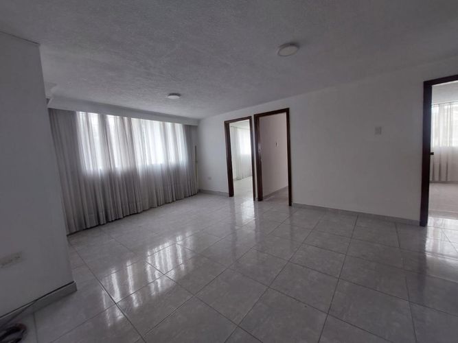 Casa de 8 alcobas en venta en Ospina Perez, Bogotá, 269 m² · foto 13 de 24