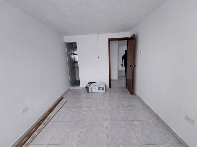 Casa de 8 alcobas en venta en Ospina Perez, Bogotá, 269 m² · foto 14 de 24