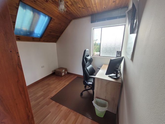 Casa de 6 alcobas en venta en Cerros De Suba, Bogotá, 221 m² · foto 16 de 24