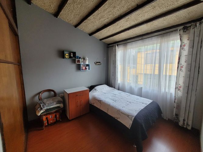 Casa de 6 alcobas en venta en Cerros De Suba, Bogotá, 221 m² · foto 22 de 24