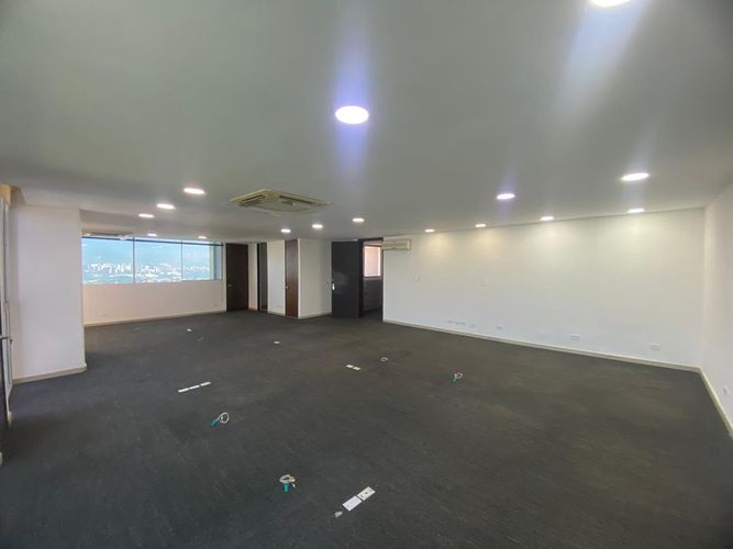 Oficina en arriendo en El Poblado, Medellín, 95 m² · foto 7 de 17