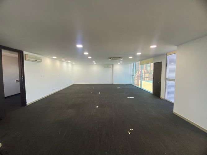 Oficina en arriendo en El Poblado, Medellín, 95 m² · foto 12 de 17