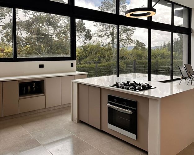 Casa de 3 alcobas en venta en Guamito, La Ceja, 303 m² · foto 6 de 10