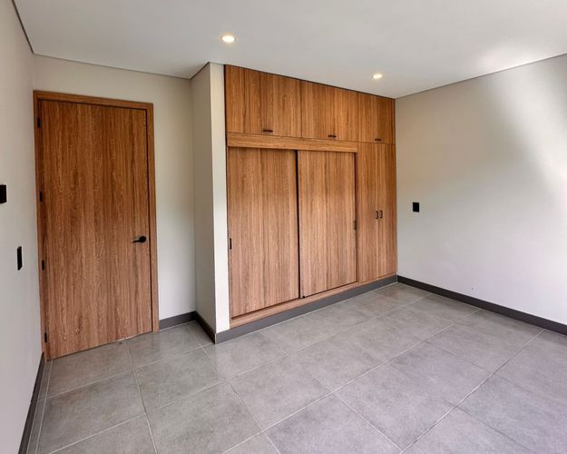 Casa de 3 alcobas en venta en Guamito, La Ceja, 303 m² · foto 7 de 10