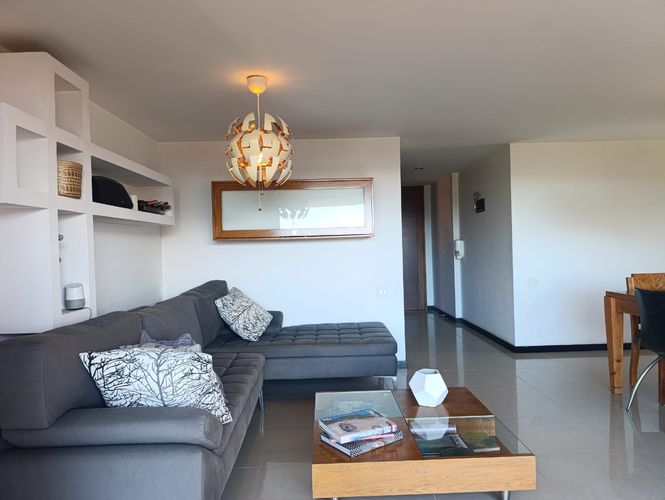 Apartamento de 3 alcobas en venta en El Poblado, Medellín, 145 m² · foto 2 de 20