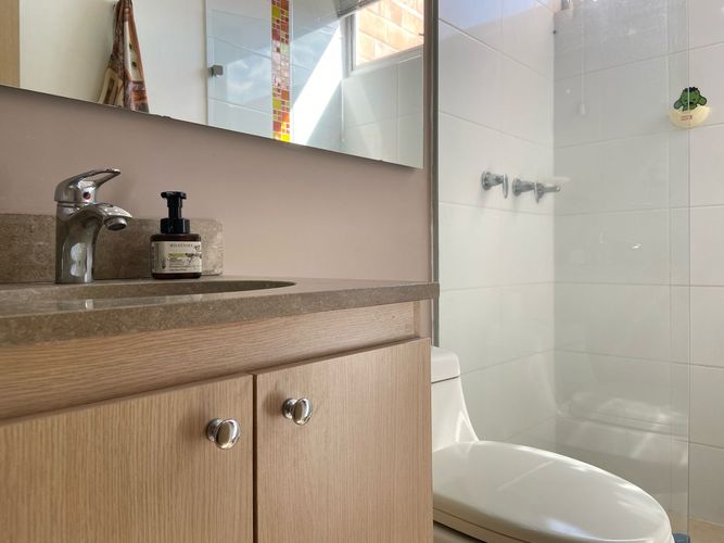 Apartamento de 2 alcobas en venta en San Jose, Sabaneta, 97 m² · foto 17 de 19