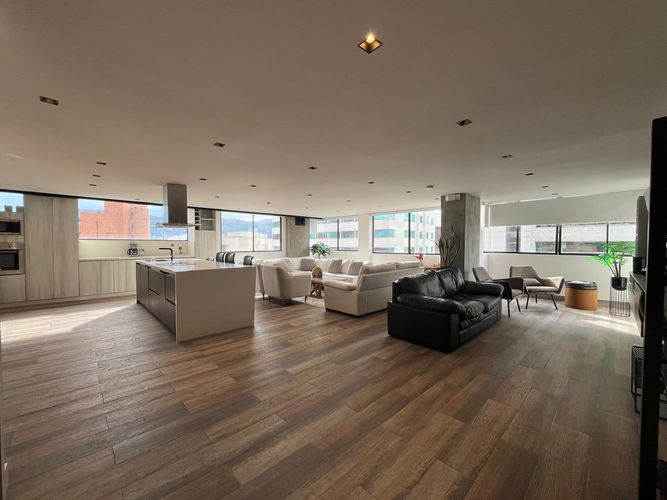 Apartamento de 4 alcobas en arriendo en El Poblado, Medellín, 126 m² · foto 3 de 20