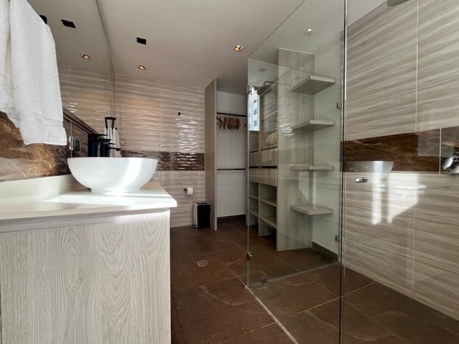 Apartamento de 4 alcobas en arriendo en El Poblado, Medellín, 126 m² · foto 17 de 20