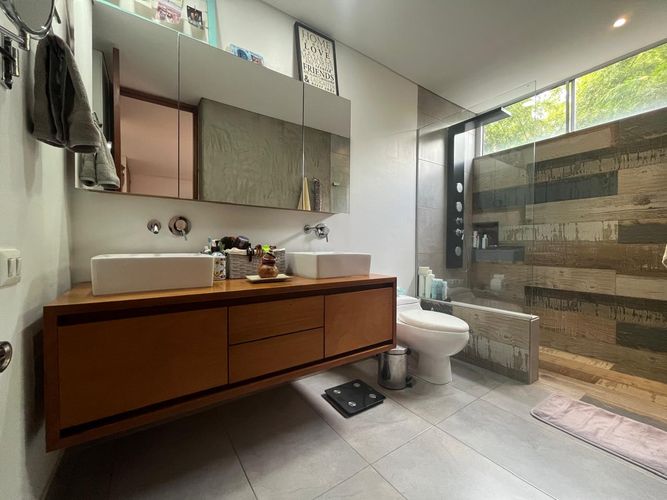 Apartamento de 3 alcobas en arriendo en El Poblado, Medellín, 189 m² · foto 15 de 17