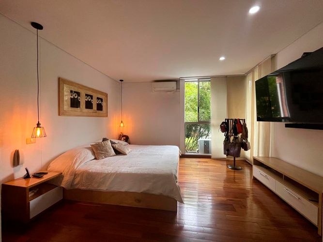 Apartamento de 3 alcobas en arriendo en El Poblado, Medellín, 189 m² · foto 11 de 17