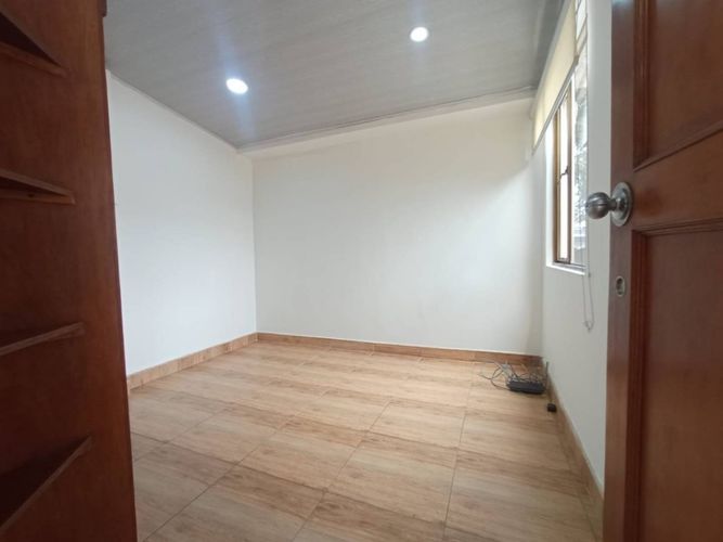 Casa de 8 alcobas en venta en Campin, Bogotá, 345 m² · foto 7 de 24