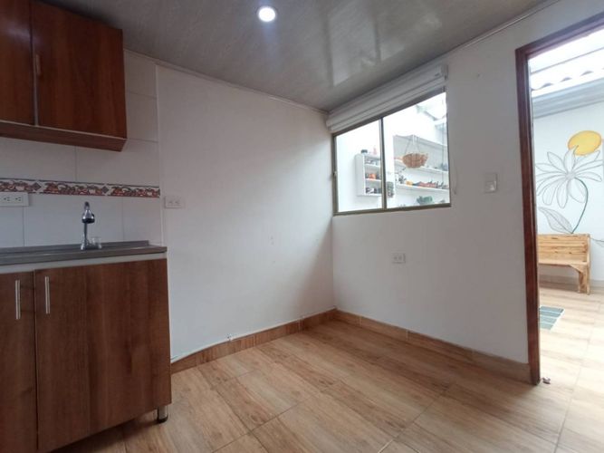 Casa de 8 alcobas en venta en Campin, Bogotá, 345 m² · foto 9 de 24