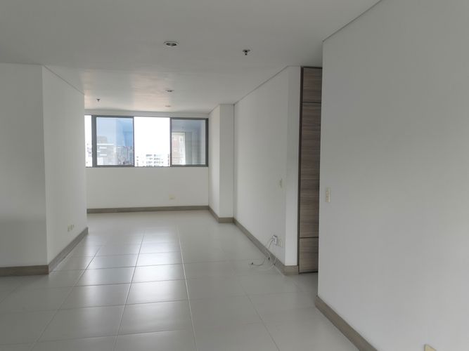 Apartamento de 3 alcobas en arriendo en El Poblado, Medellín, 113 m² · foto 3 de 18