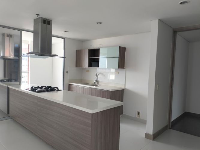 Apartamento de 3 alcobas en arriendo en El Poblado, Medellín, 113 m² · foto 4 de 18