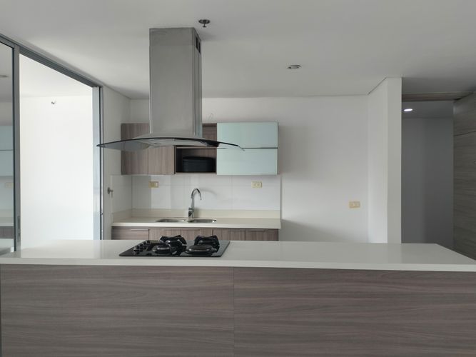 Apartamento de 3 alcobas en arriendo en El Poblado, Medellín, 113 m² · foto 5 de 18