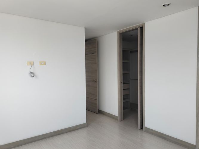 Apartamento de 3 alcobas en arriendo en El Poblado, Medellín, 113 m² · foto 10 de 18