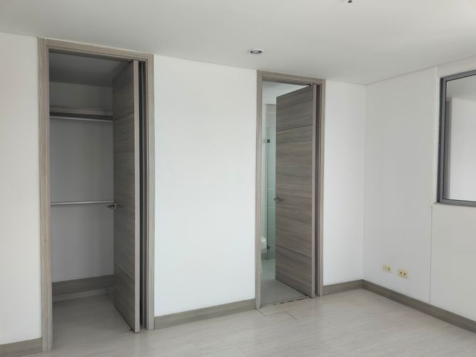 Apartamento de 3 alcobas en arriendo en El Poblado, Medellín, 113 m² · foto 11 de 18