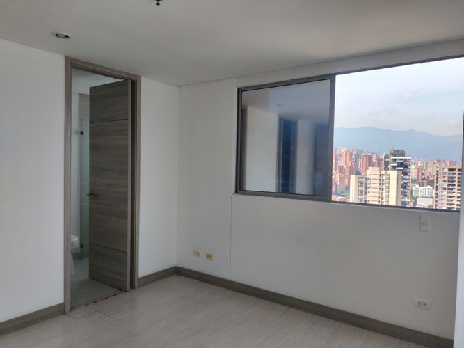 Apartamento de 3 alcobas en arriendo en El Poblado, Medellín, 113 m² · foto 12 de 18