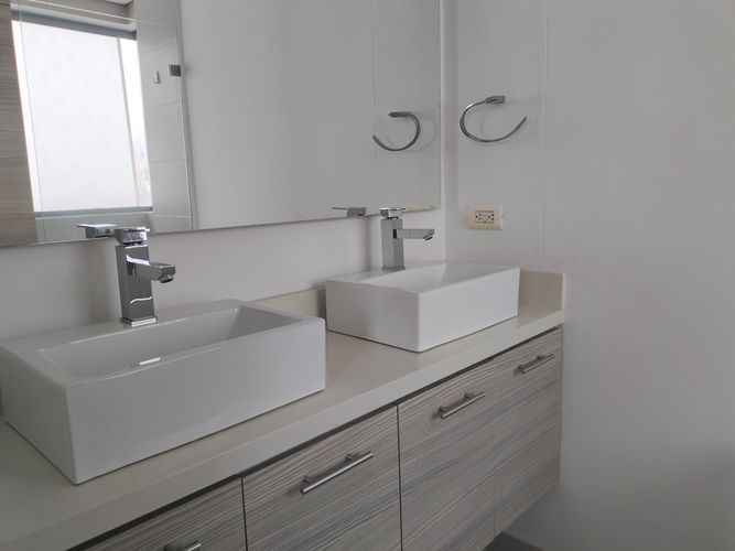 Apartamento de 3 alcobas en arriendo en El Poblado, Medellín, 113 m² · foto 16 de 18