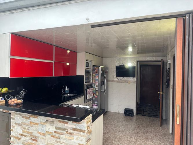 Casa de 4 alcobas en venta en Ciudad Jardin Norte, Bogotá, 234 m² · foto 9 de 24