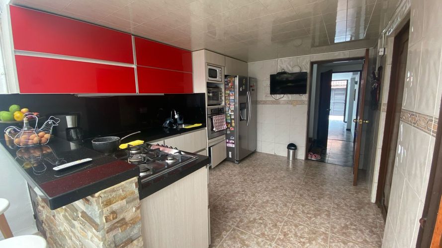 Casa de 4 alcobas en venta en Ciudad Jardin Norte, Bogotá, 234 m² · foto 10 de 24
