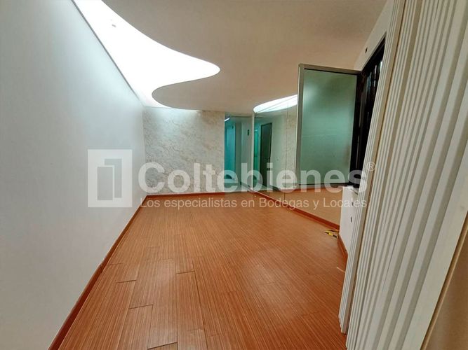 Local en venta en Manila, Medellín, 280 m² · foto 14 de 22