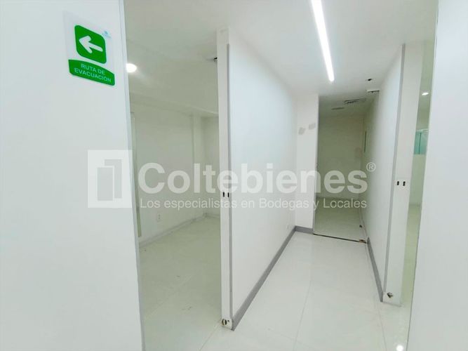 Local en venta en Manila, Medellín, 280 m² · foto 19 de 22