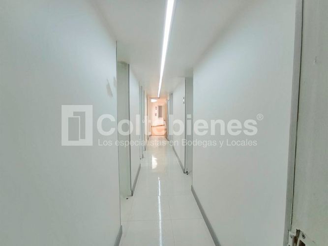 Local en venta en Manila, Medellín, 280 m² · foto 21 de 22