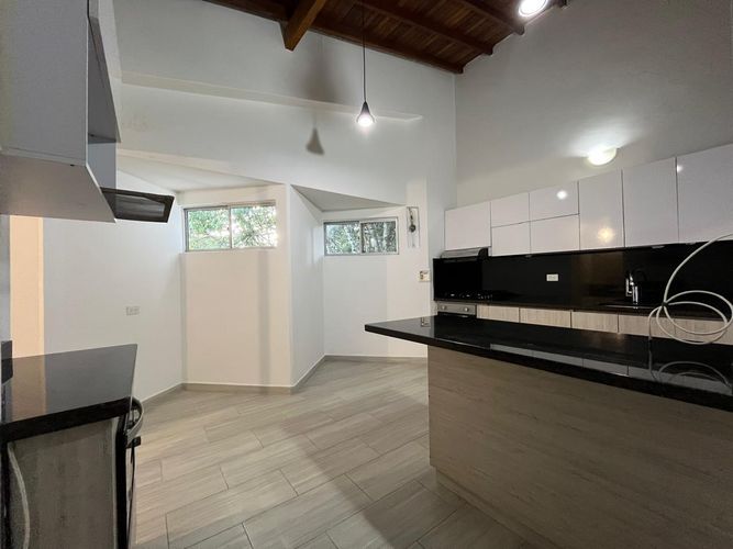 Apartamento de 4 alcobas en arriendo en El Poblado, Medellín, 170 m² · foto 6 de 19